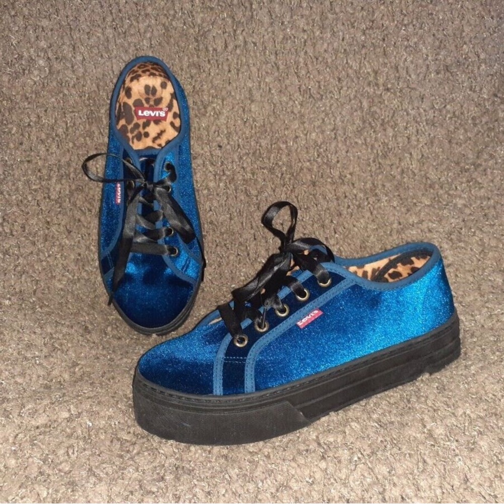 NWT — Blue Velvet Platform Sneakers — Levi’s